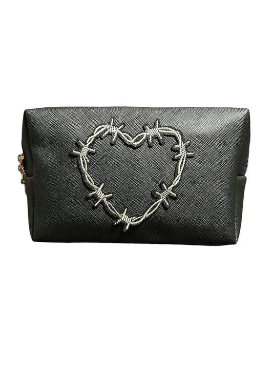 Wire Heart Pouch